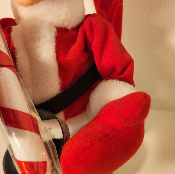 VINTAGE 1996 DISNEY UNLIMITED SANTAS BEST MICKEY MOUSE, 16" - Picture 6 of 9